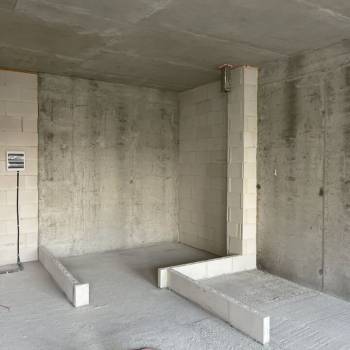 Продается 1-комнатная квартира, 63,5 м²