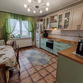 Продается Многокомнатная квартира, 105,7 м²