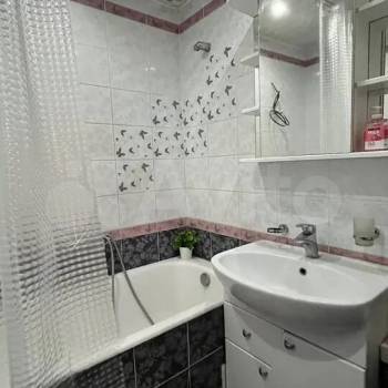 Сдается Многокомнатная квартира, 65 м²