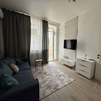 Сдается 1-комнатная квартира, 42 м²