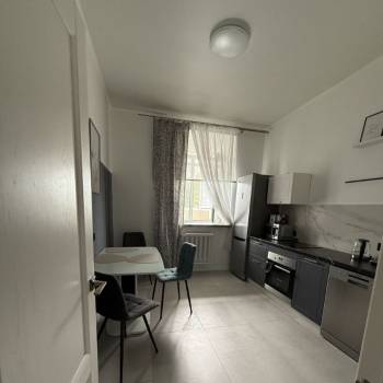 Сдается 1-комнатная квартира, 42 м²