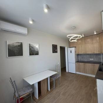 Сдается 1-комнатная квартира, 38 м²