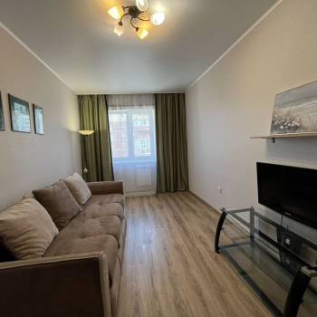 Сдается 1-комнатная квартира, 43 м²