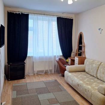 Сдается 1-комнатная квартира, 37 м²