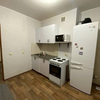 Сдается 1-комнатная квартира, 37 м²