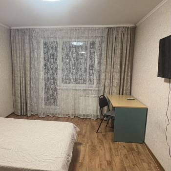 Сдается 1-комнатная квартира, 42 м²