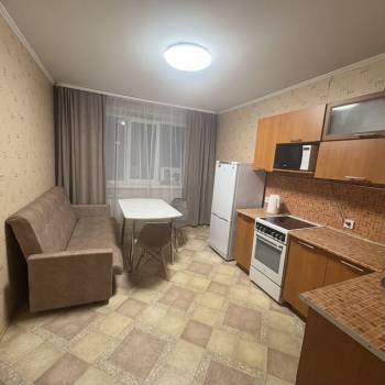 Сдается 1-комнатная квартира, 42 м²