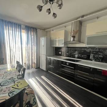 Сдается 2-х комнатная квартира, 60 м²