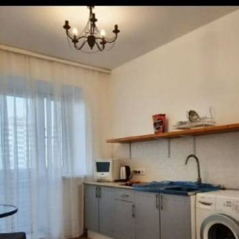 Сдается 1-комнатная квартира, 42 м²