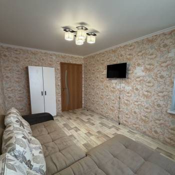 Продается 1-комнатная квартира, 37,8 м²