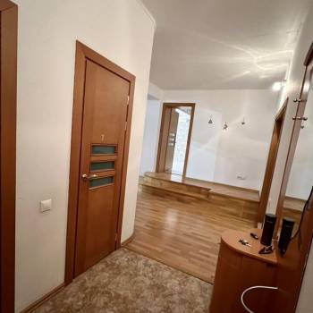 Сдается Многокомнатная квартира, 110 м²