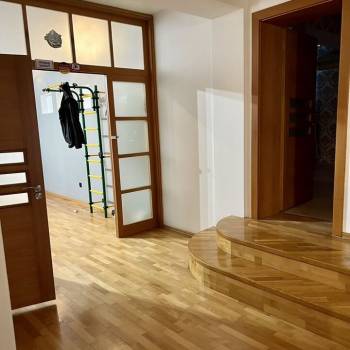 Сдается Многокомнатная квартира, 110 м²