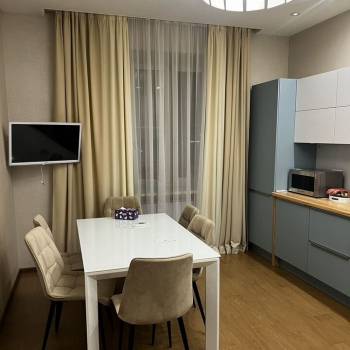 Сдается Многокомнатная квартира, 100 м²