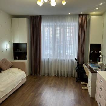Сдается Многокомнатная квартира, 100 м²
