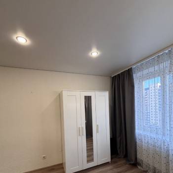 Продается 1-комнатная квартира, 41 м²
