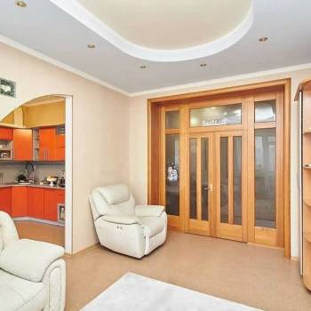 Продается Многокомнатная квартира, 136,6 м²