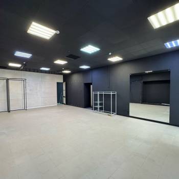 Сдается Нежилое помещение, 83 м²