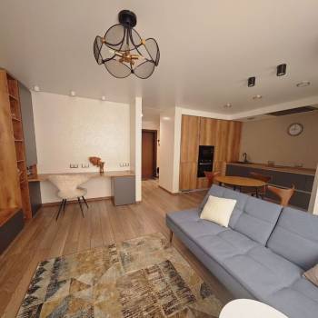 Продается 2-х комнатная квартира, 55 м²