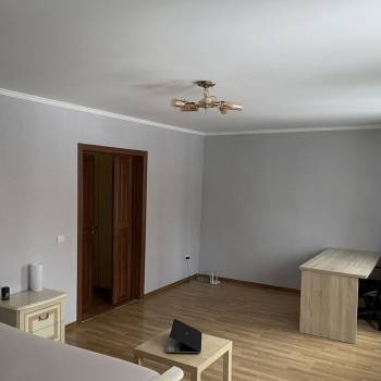Продается 2-х комнатная квартира, 75 м²