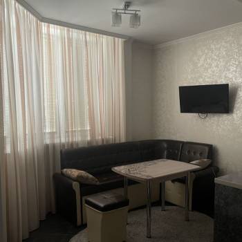 Сдается 1-комнатная квартира, 56 м²