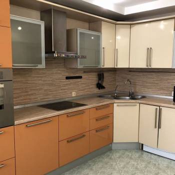 Сдается 2-х комнатная квартира, 75 м²