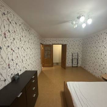 Сдается 2-х комнатная квартира, 75 м²