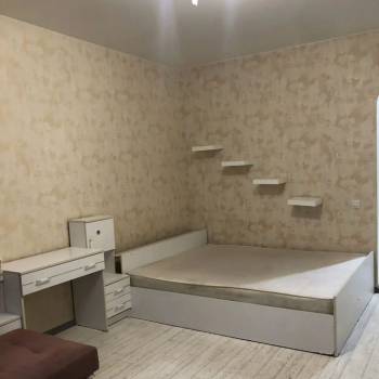 Сдается 1-комнатная квартира, 42 м²