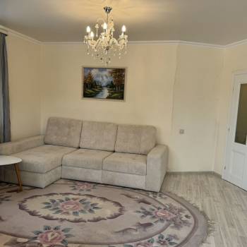 Сдается 1-комнатная квартира, 50 м²
