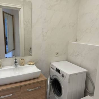 Сдается 1-комнатная квартира, 50 м²