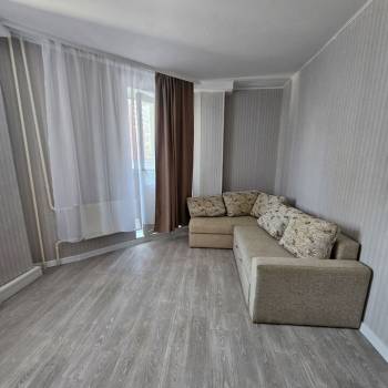 Сдается 1-комнатная квартира, 42 м²