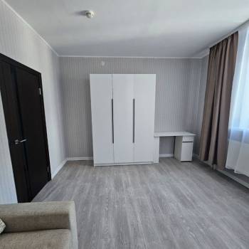 Сдается 1-комнатная квартира, 42 м²