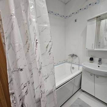 Сдается 1-комнатная квартира, 42 м²