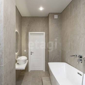 Сдается 2-х комнатная квартира, 83 м²