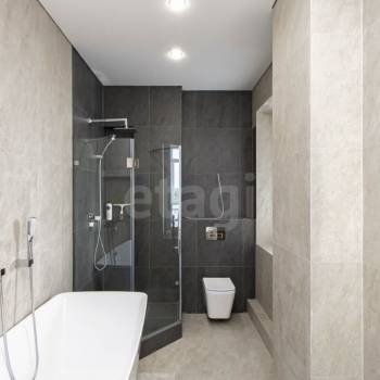 Сдается 2-х комнатная квартира, 83 м²