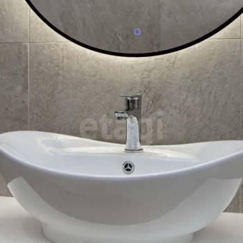 Сдается 2-х комнатная квартира, 83 м²