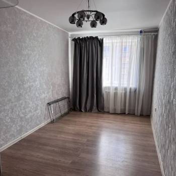 Сдается Многокомнатная квартира, 60 м²