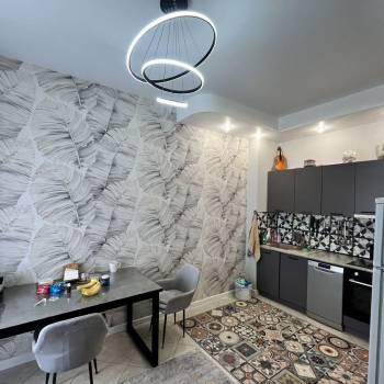 Продается 1-комнатная квартира, 47,6 м²