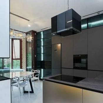 Сдается 2-х комнатная квартира, 79,9 м²