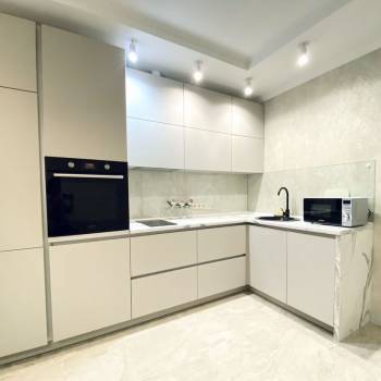 Сдается 1-комнатная квартира, 49 м²