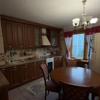 Продается 3-х комнатная квартира, 70 м²