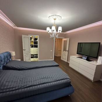Продается Многокомнатная квартира, 140 м²