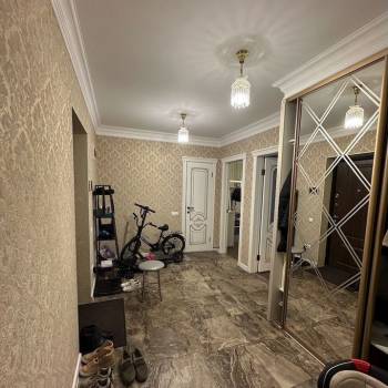 Продается Многокомнатная квартира, 140 м²