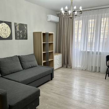 Сдается 1-комнатная квартира, 40 м²