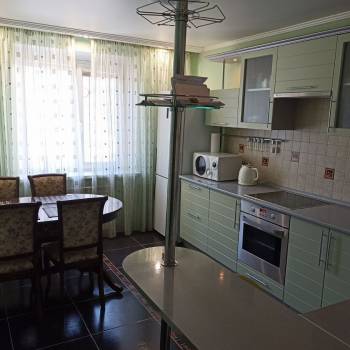 Продается 1-комнатная квартира, 45 м²
