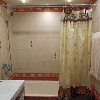 Продается 1-комнатная квартира, 45 м²