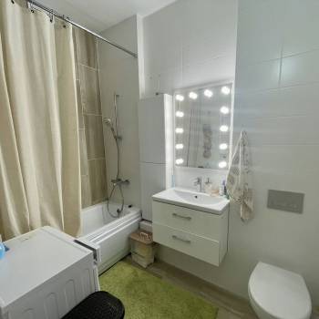 Сдается 2-х комнатная квартира, 65 м²