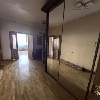 Сдается 2-х комнатная квартира, 96 м²