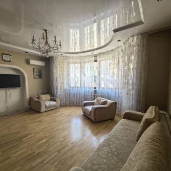 Сдается 2-х комнатная квартира, 96 м²