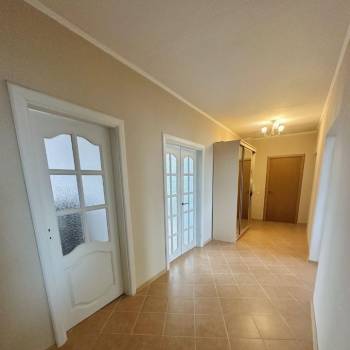 Продается Многокомнатная квартира, 110,6 м²