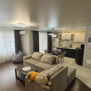Сдается 1-комнатная квартира, 60 м²
